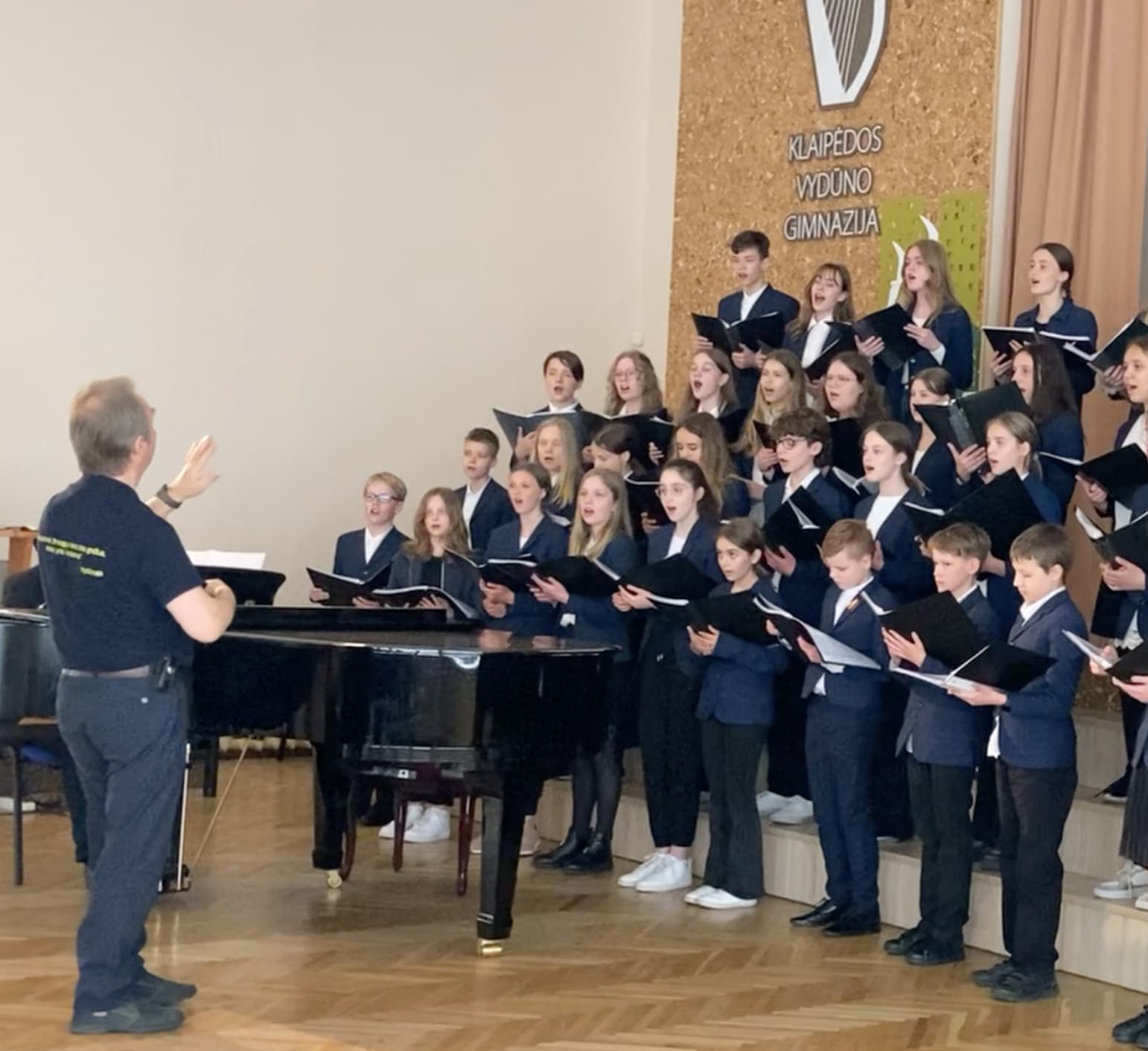 Coro de escola em Klaipèda na Lituânia
